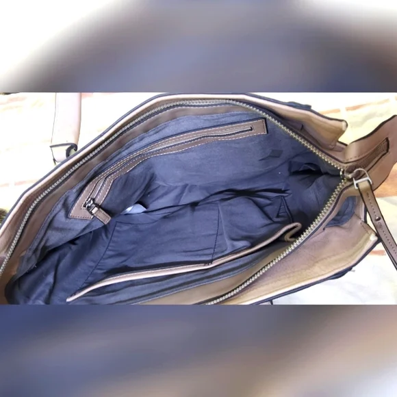 Authentic Calvin Klein bag - FIXED PRICE - Picture 14 of 16